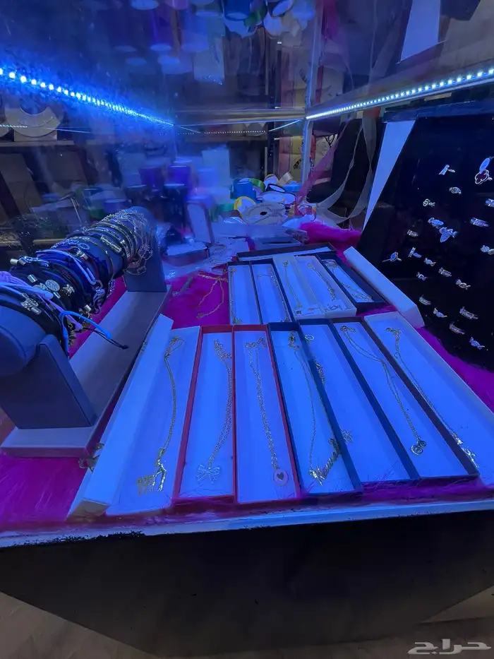 محل ورد وكوش 9