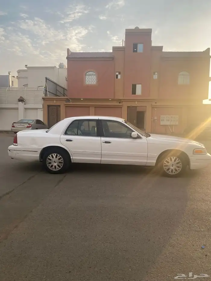 فورد فكتوريا 2003 3