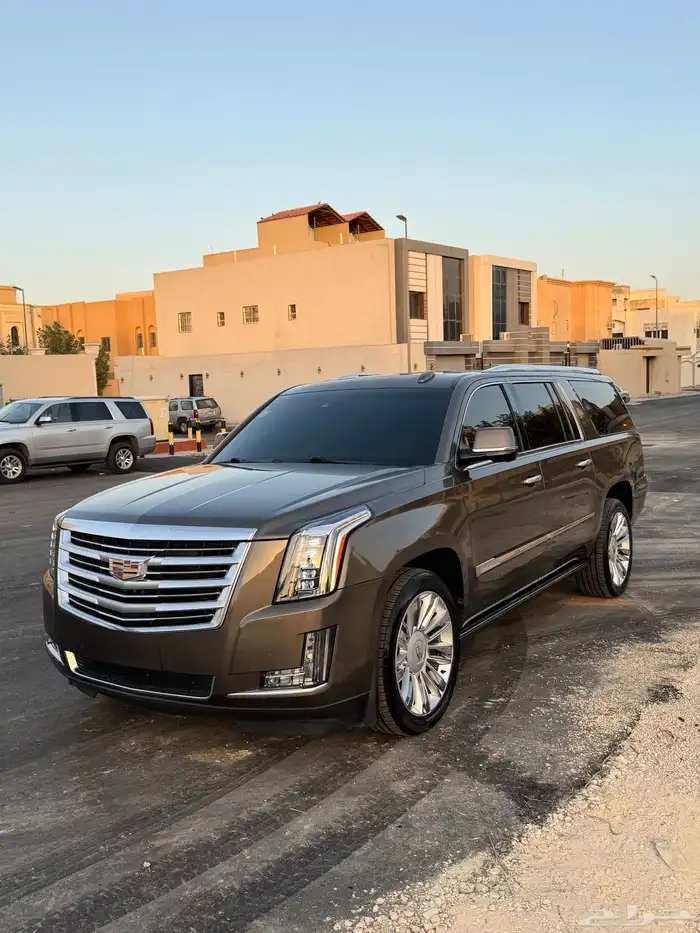 كاديلاك اسكاليد 2015 الدفعه الاخيرة 1