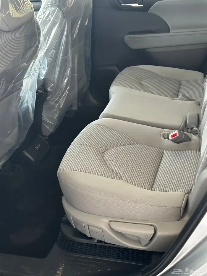 تويوتا هايلاندر GLE هايبرد الوان فضي موديل 2025 11