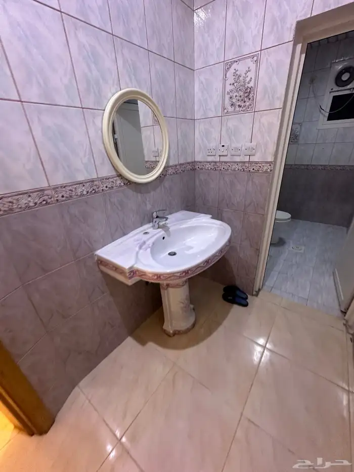 دور اول للإيجار 450 متر غرناطه 60 الف 10