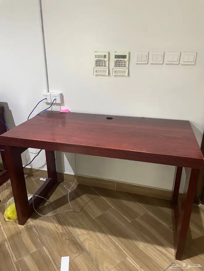 مكاتب وكراسي للبيع 0