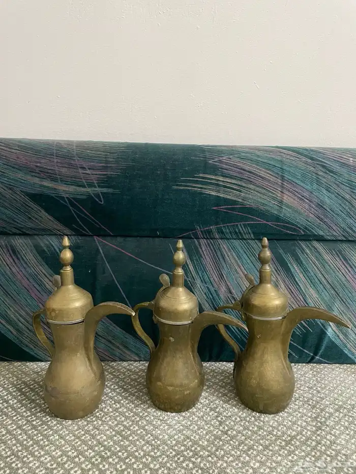 دلال قديمه السعر 120 ريال 0