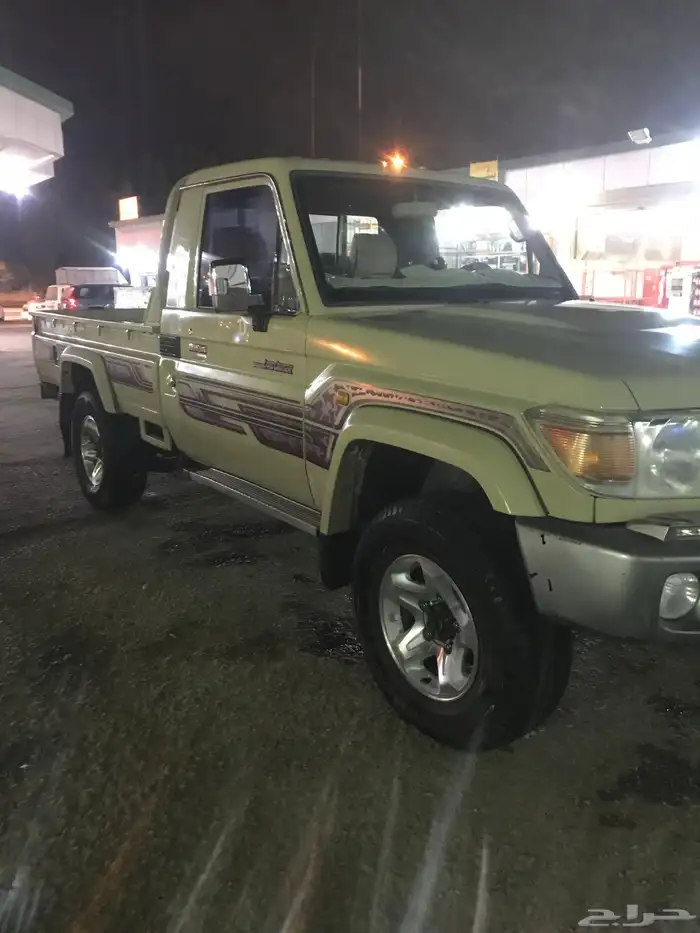 جيب شاص موديل 2013رفرف شرط شاص وبدي ومحركته ممشى نظيف 1