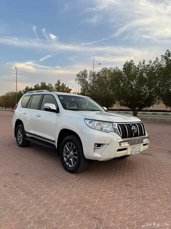 برادو 2018 فطيمي فل كامل فتحة دفلوك ثلاجة نظيف جدا 9