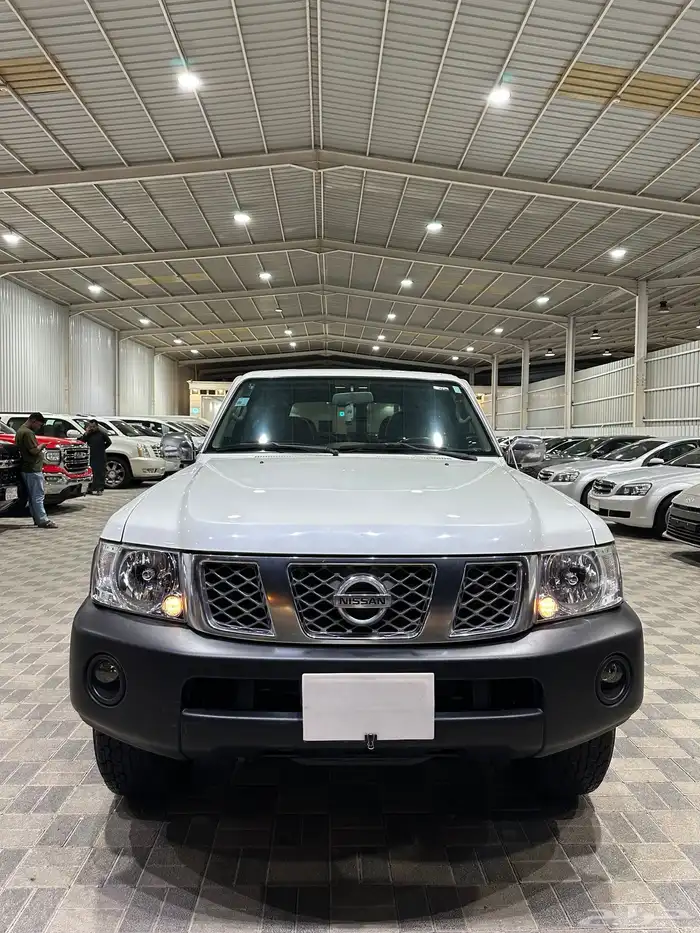 للبيع نيسان فيتك موديل 2014 قير عادي 1