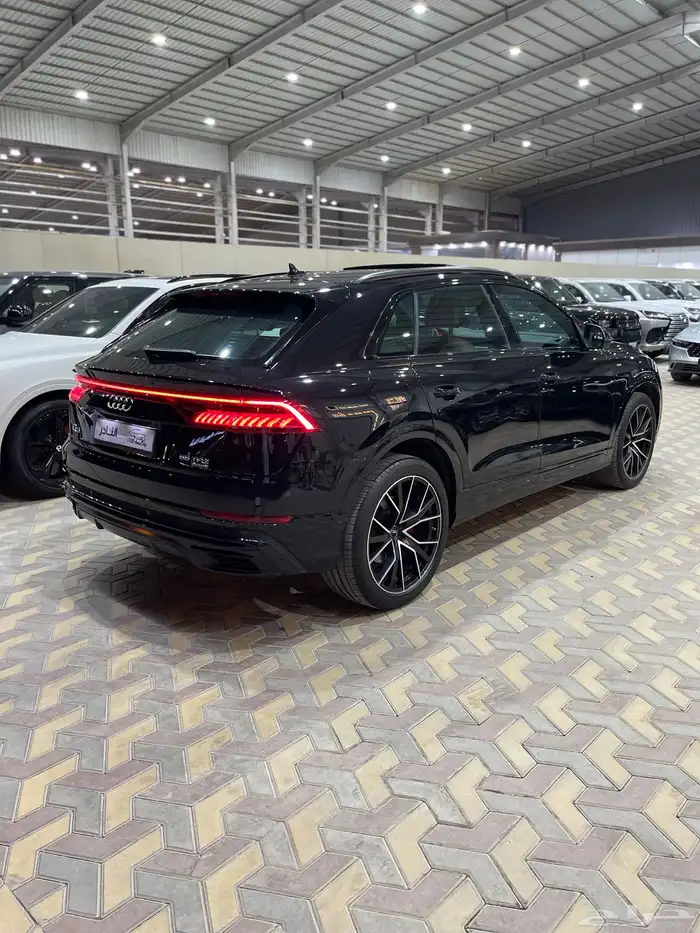 اودي Q8 s line سعودي 2020 اسود-جملي 4