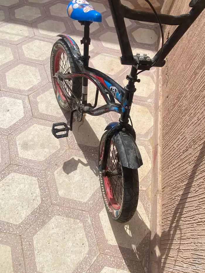 سياكل العدد ثلاثه مستعمل حجم 16كفرين واربع كفرات نضيفه 2