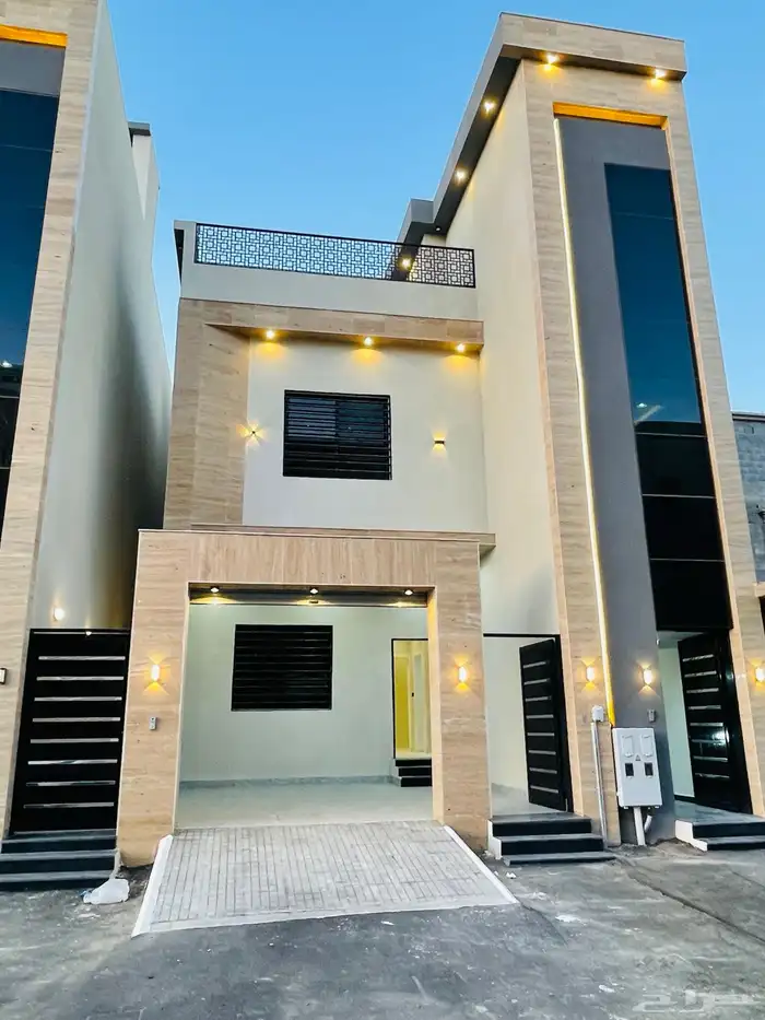 للبيع ادوار ارضي بحوش مدخل سيارة من 550 الف شمال الخميس 0