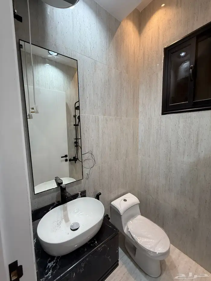 للبيع شقق علويه وارضيه بسعر صيدة بدرة الموسي ع برحه مسجد 32