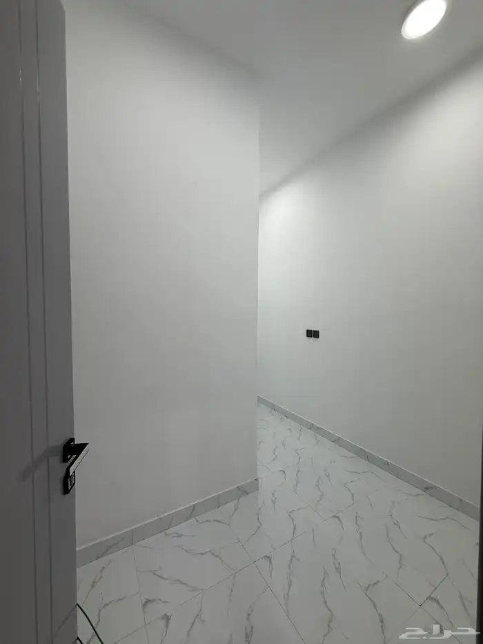 للبيع ارواف علويه وشقق ارضيه ببايكة سيارة ف شمال الخميس 9