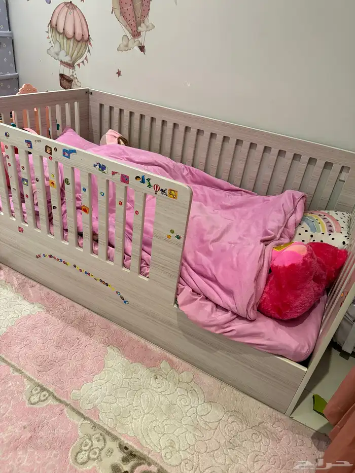 سرير جديد فصلته اقل من سنه عرضه متر وطوله متر و70 تقريبا 0