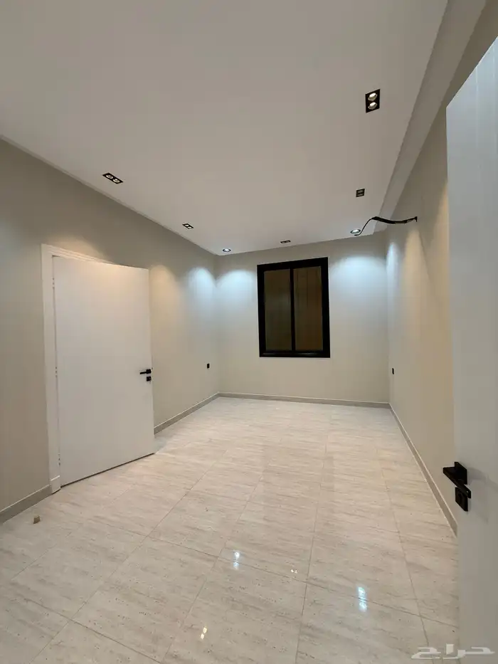 للبيع ادوار تمليك علويه بمساحات كبيره شرق الخميس حى الراقي 8