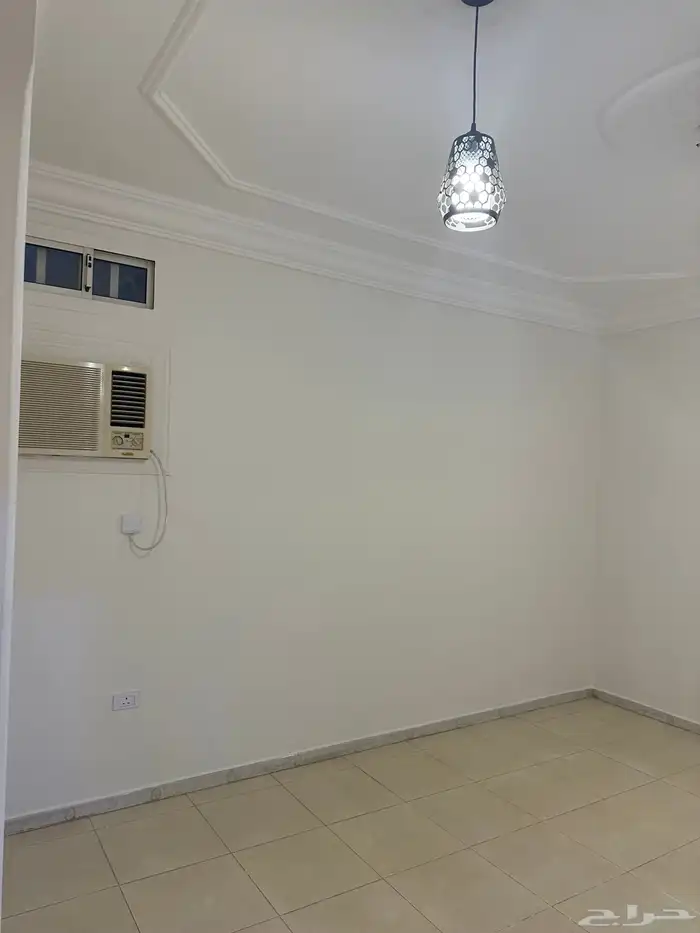 شقة للايجار حي الربوه 8