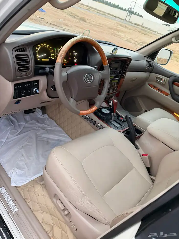 للبيع لكزس 2001 فيه رش خفيف 8