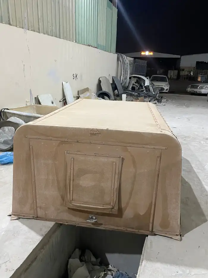 شد نضيف معاه لمبات. 6 مع 4فياش في تايبسي وفي راس جداري 1