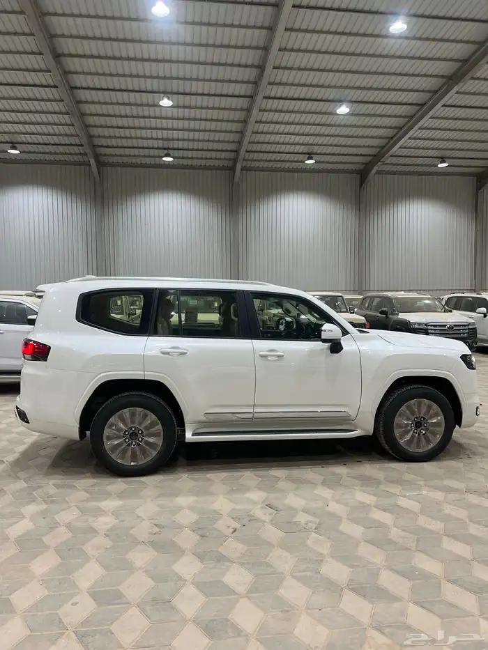 تويوتا لاندكروزر GXRL3 2025 2