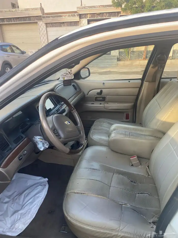 فورد فكتوريا 2003 5