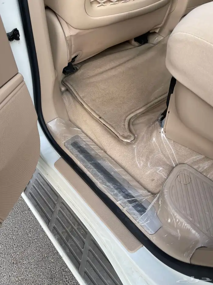 تويوتا لاندكروزر 2015 GXR V8 نسخة 60 عام ممشى قليل 8