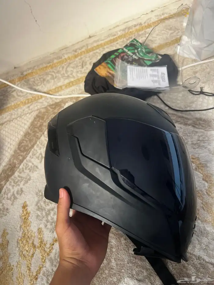 خوذة ايكون 4