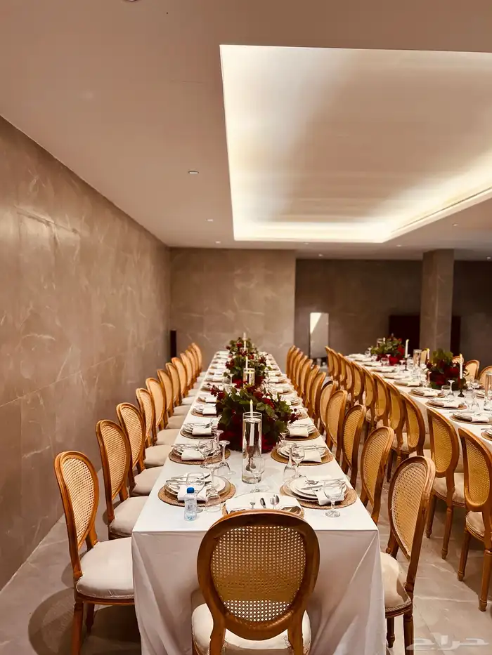 يوجد حفلات و شاشة بالمتر 6