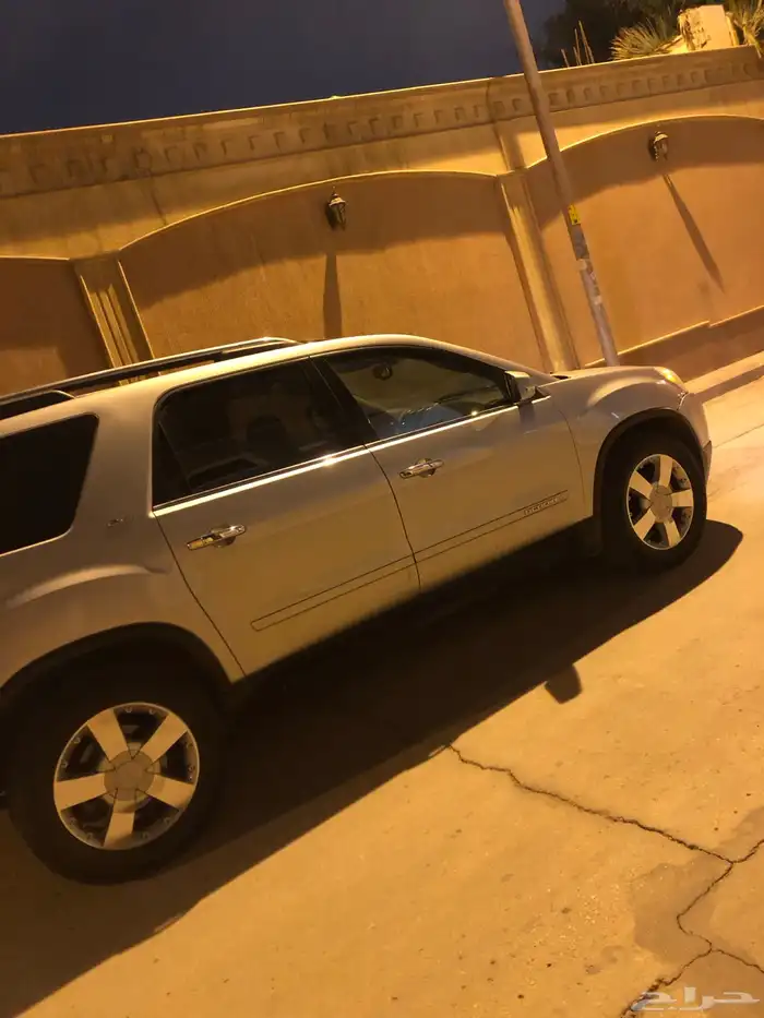 جي ام سي اكاديا 2008 11