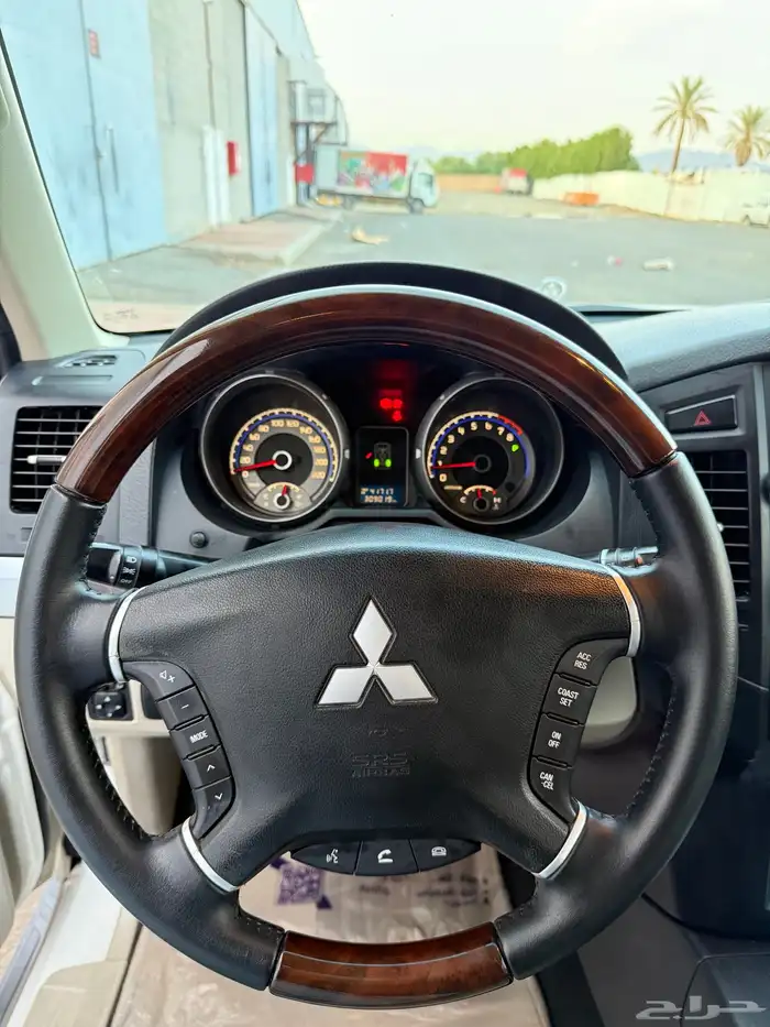 باجيرو 2011 مكينة كبيره فل كامل 9