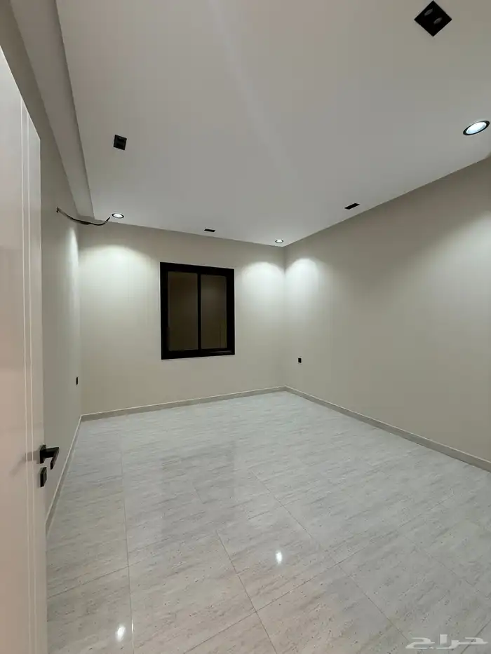 للبيع ادوار تمليك علويه بمساحات كبيره شرق الخميس حى الراقي 16