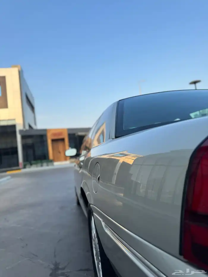 للبيع فورد جراند ماركيز 2010 فل كامل امريكي 13