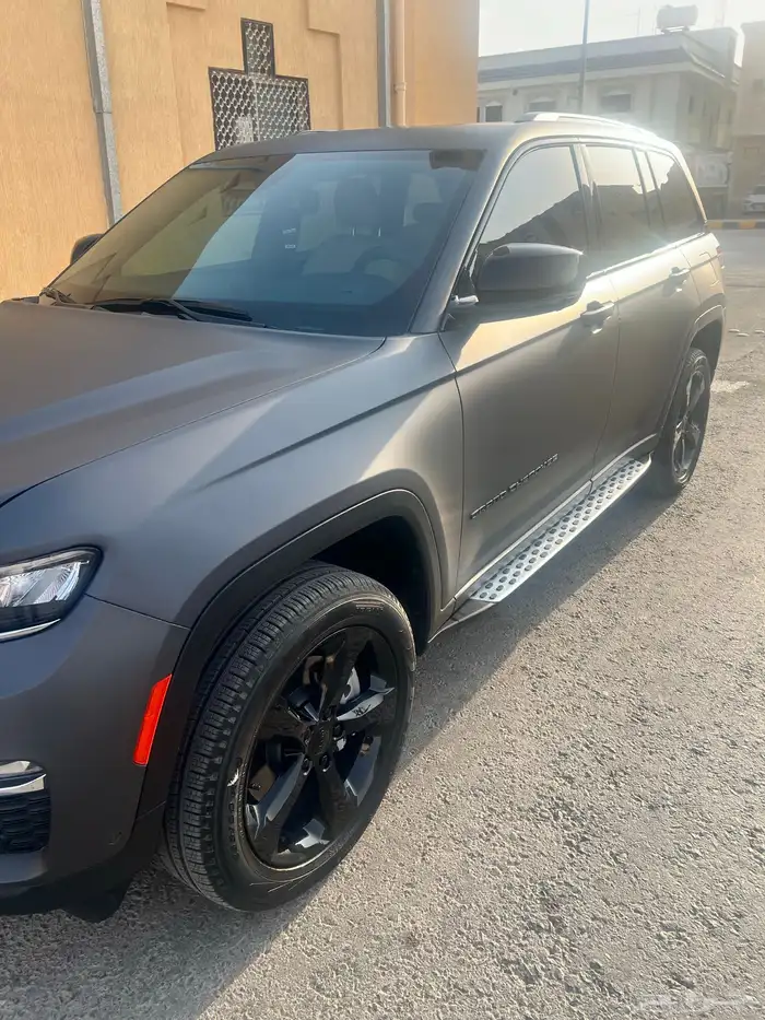 جيب شيروكي 2025 5