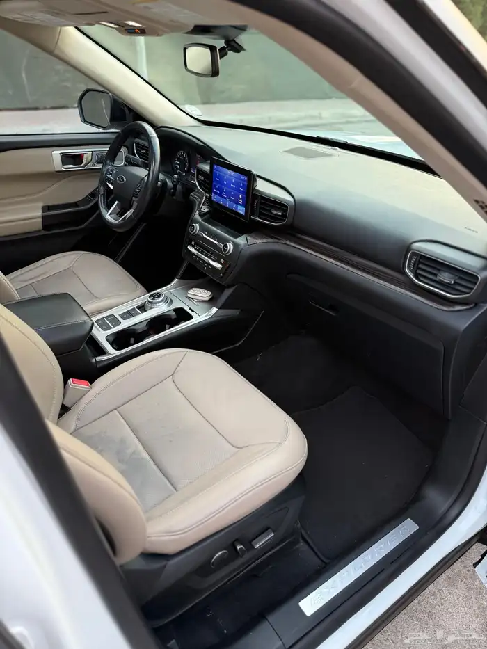 FORD EXPLORER LIMITED 2020 25