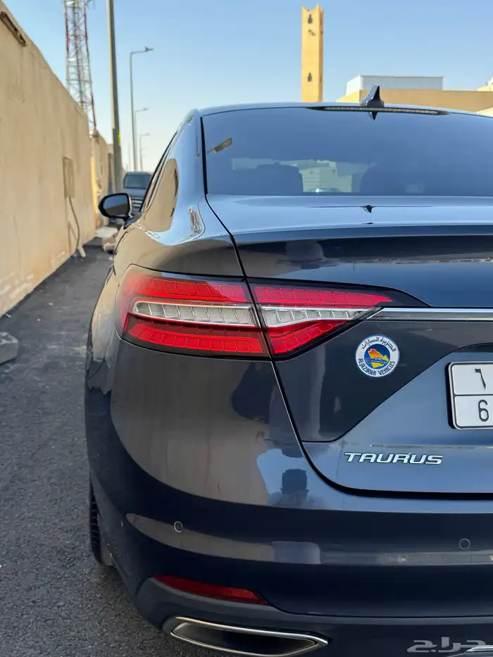 للبيع فورد تورس 2022 ممشى قليل 10