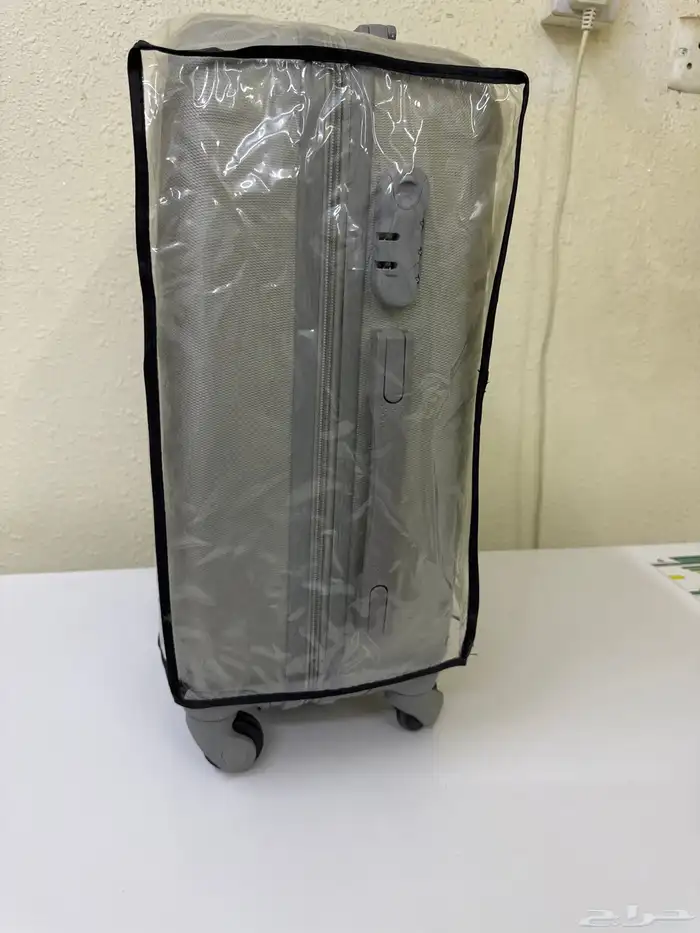 جديدة استعملتها تقريبا شهر ببيعها من 100 1