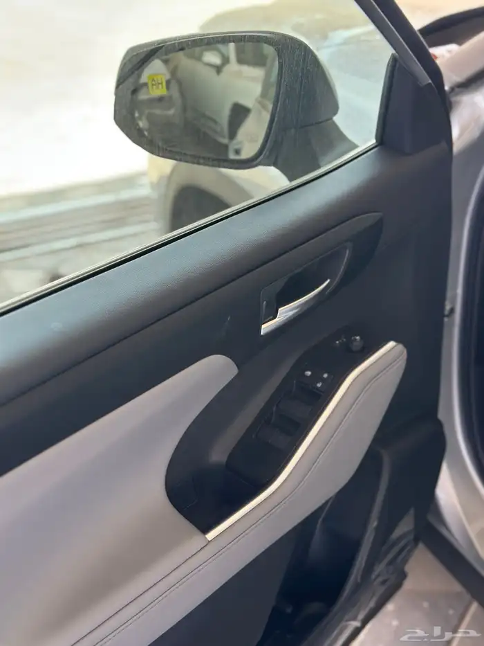 تويوتا هايلاندر GLE هايبرد الوان فضي موديل 2025 13