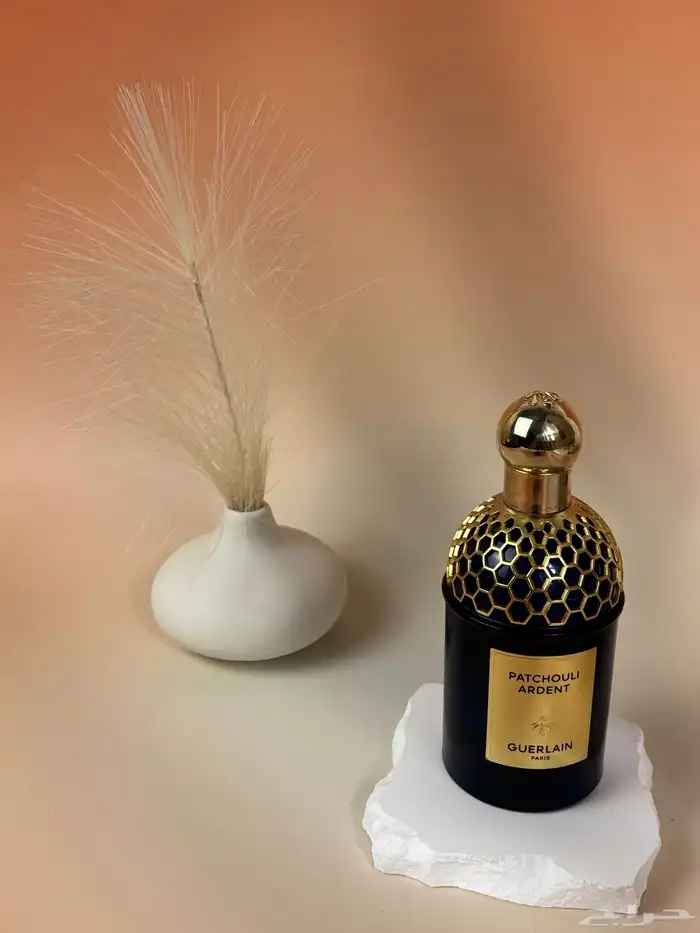 مصوره منتجات خمس صور مقابل منتج 4