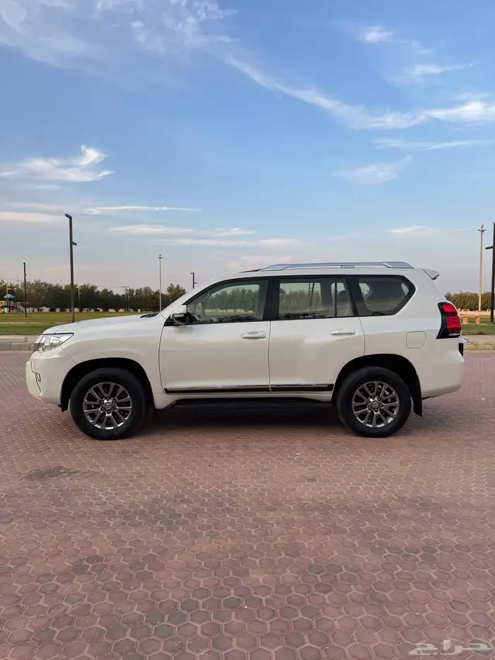 برادو 2018 فطيمي فل كامل فتحة دفلوك ثلاجة نظيف جدا 5