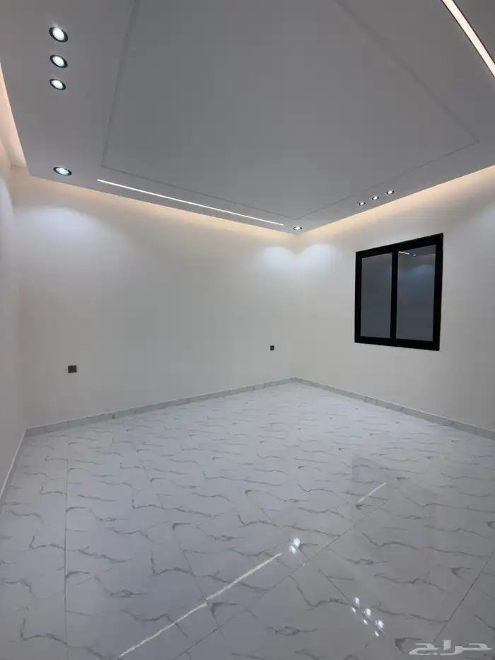 للبيع ارواف علويه وشقق ارضيه ببايكة سيارة ف شمال الخميس 17