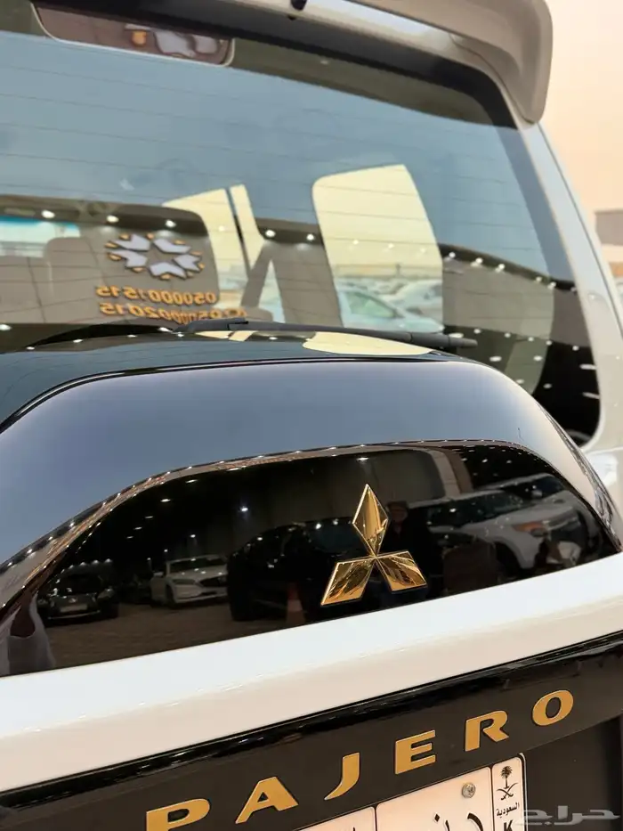 ميستوبيشي باجيرو 2020-فل كامل علامات ذهبيه عداد 35 الف فقط 9