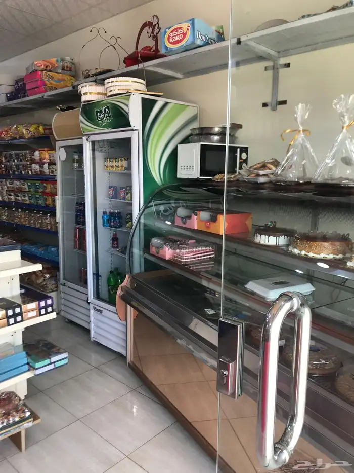 محل حلويات للبيع 2