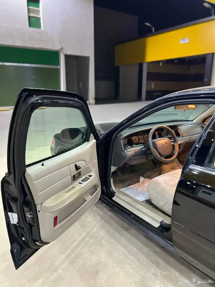 فورد فكتوريا 2006 بوليسي 20