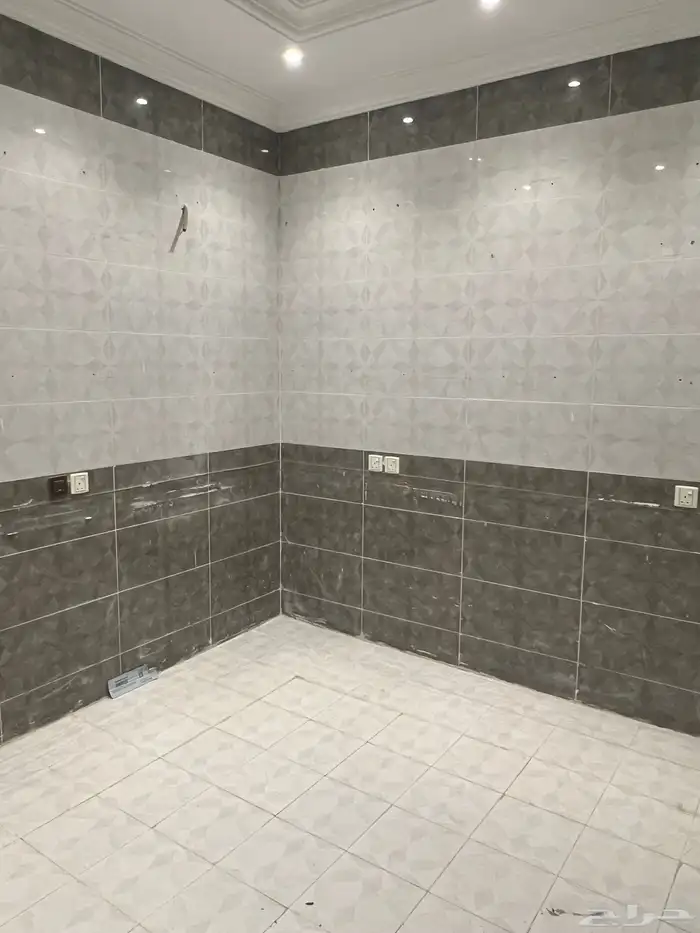 شقة للايجار حي شوران خلف اسواق العثيم 3