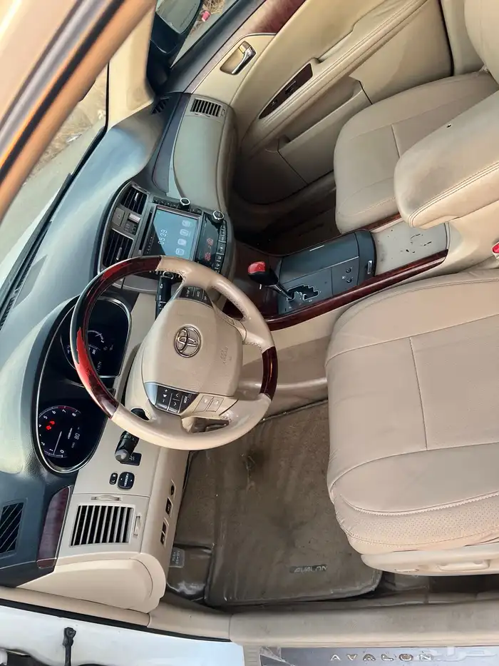 للبيع افالون مديل 2012 فل كامل سعودي شرط 17