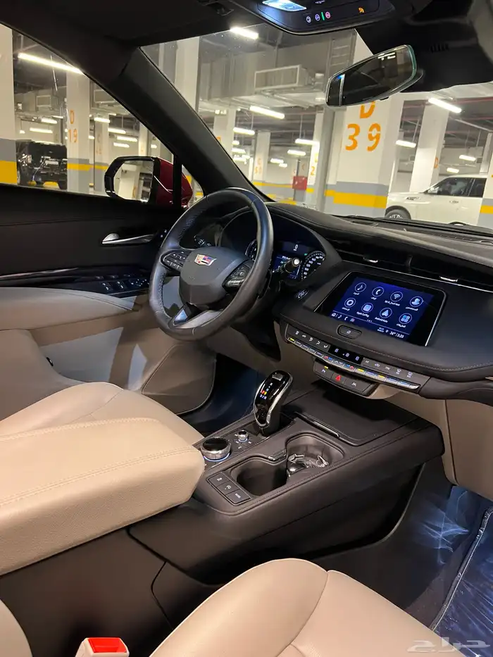 كاديلاك XT4 شبة اصفار 2023 18