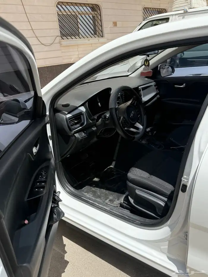 كيا ريو 2021 11