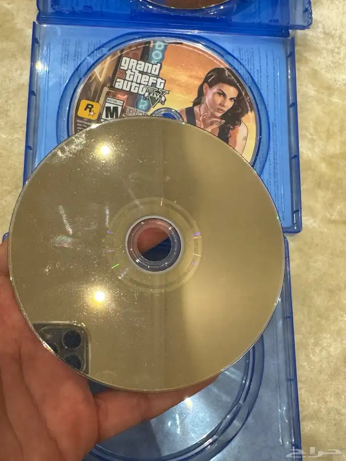 سوني 5   بلايستيشن 5 نظييف  مع اغراض زياده 9