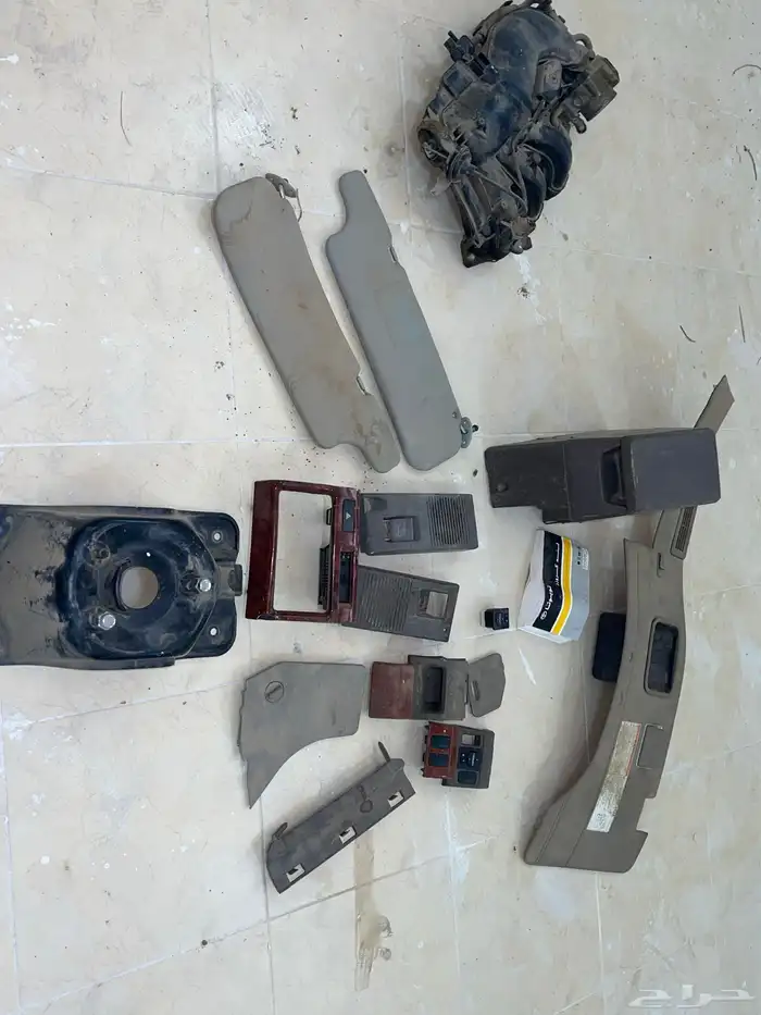 يوجد ترنس علي طفايه واغراض جيب من ديكور ومن درج وثلاجه 5