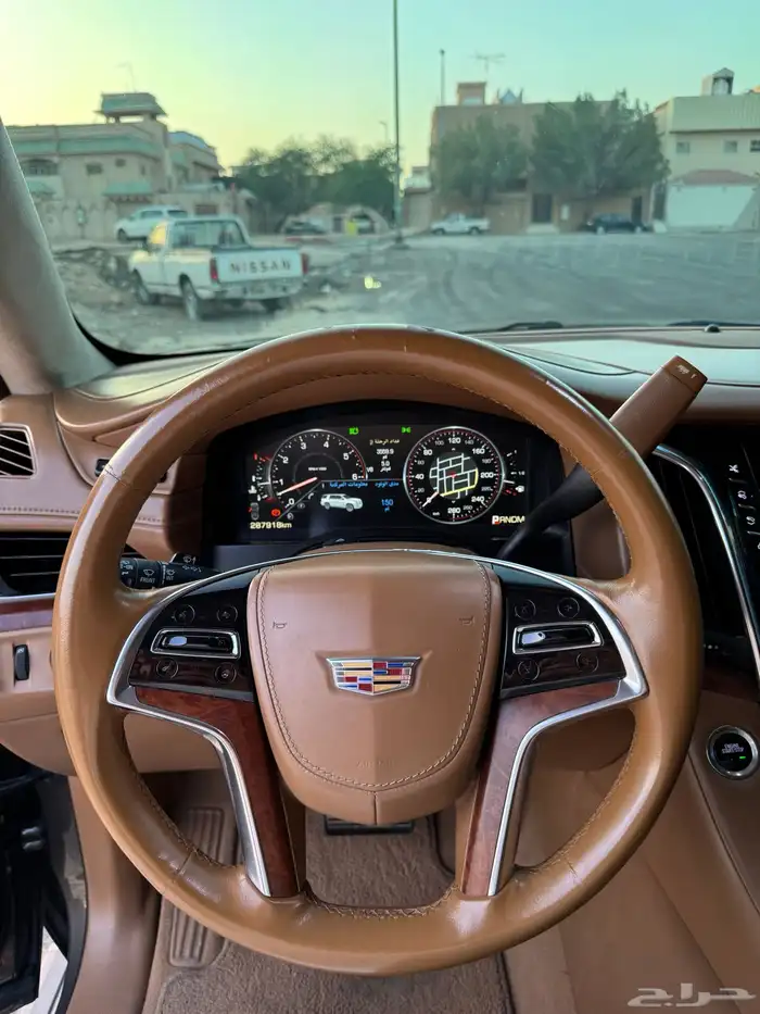 كاديلاك اسكاليد 2015 الدفعه الاخيرة 10