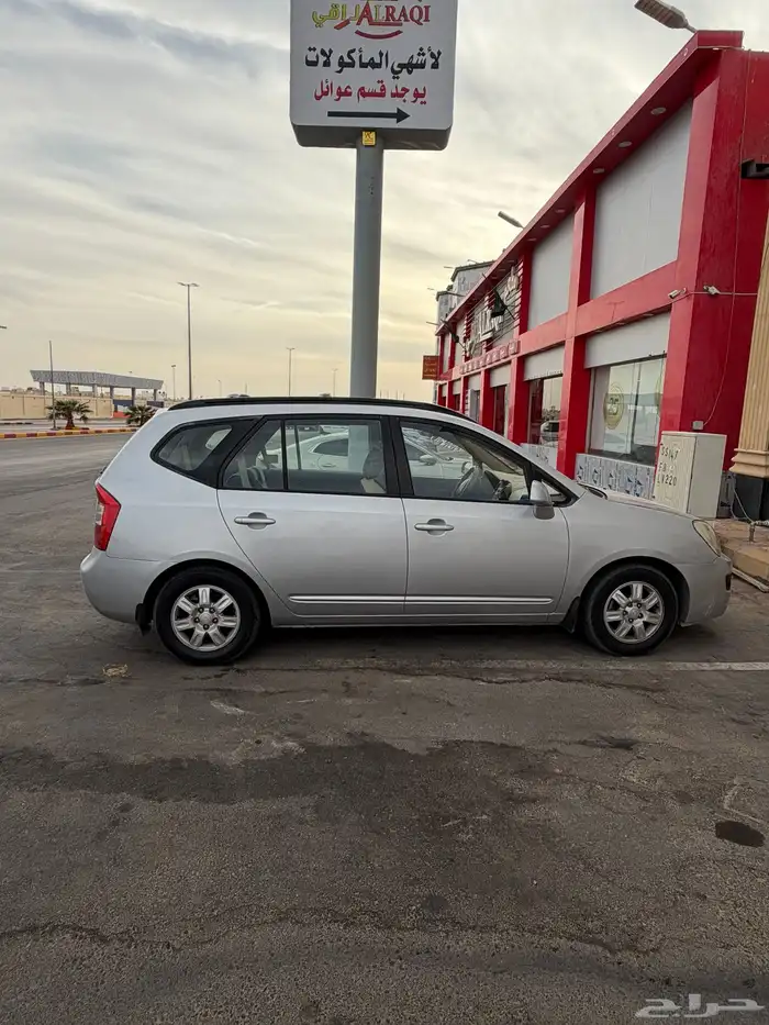 كيا كارنس 2008 3