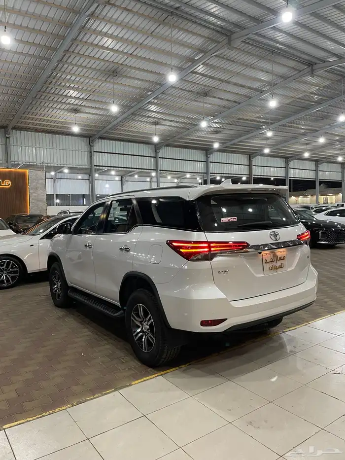 فورتشنر موديل 2023 (6سلندر) 8