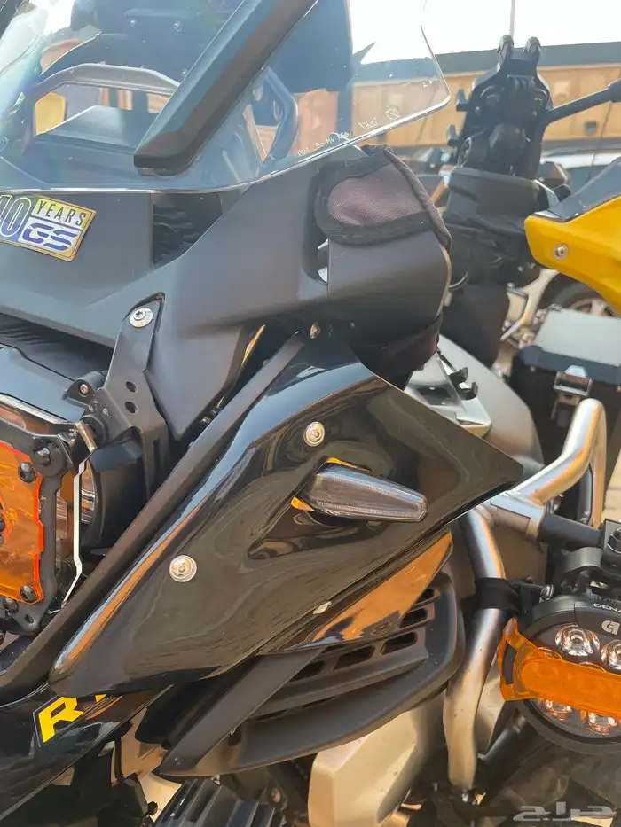 ادفنشر bmw 1250 R 2021 اصدار 40 عام لوحة مميزة 18
